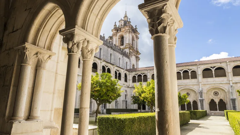 Alcobaça: Descubre el Corazón Romántico y Histórico de Portugal Central