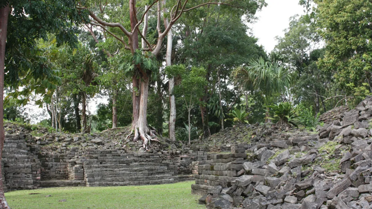 Belice Profundo: Explorando la Auténtica Cultura Maya Mopan y su Herencia Milenaria