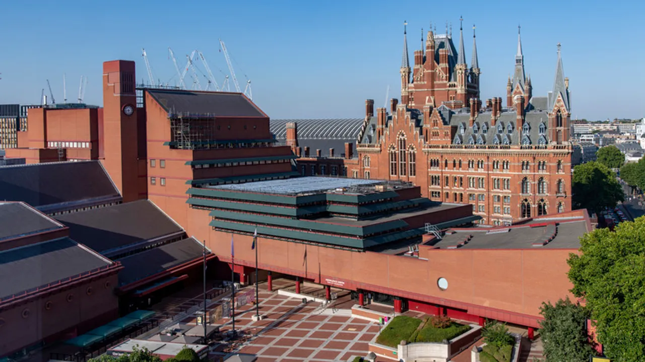 Biblioteca Británica: Un Tesoro Mundial de Historia, Literatura y Conocimiento en Londres
