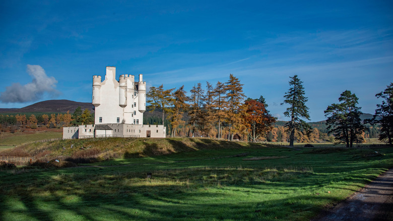 Braemar: Descubre la Joya Everlasting del Parque Nacional Cairngorms en Escocia