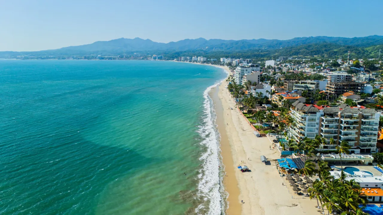 Bucerías: El Encanto Auténtico de un Pueblo Costero en la Riviera Nayarit