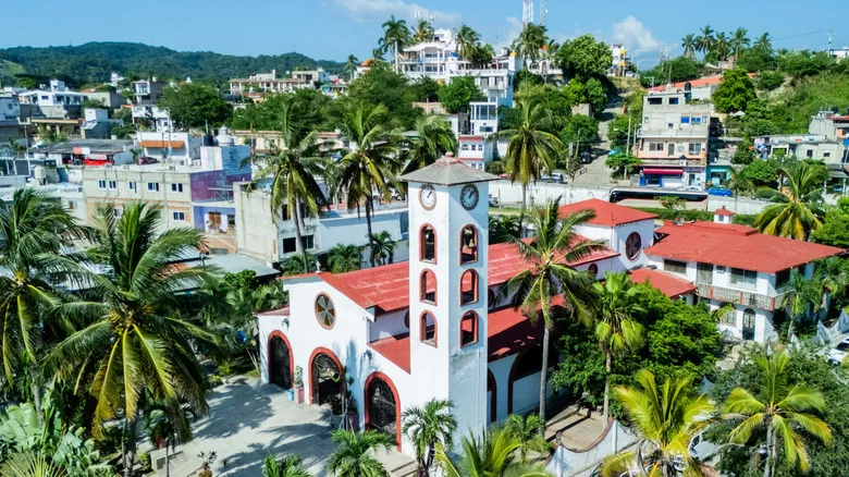 Bucerías: El Encanto Auténtico de un Pueblo Costero en la Riviera Nayarit