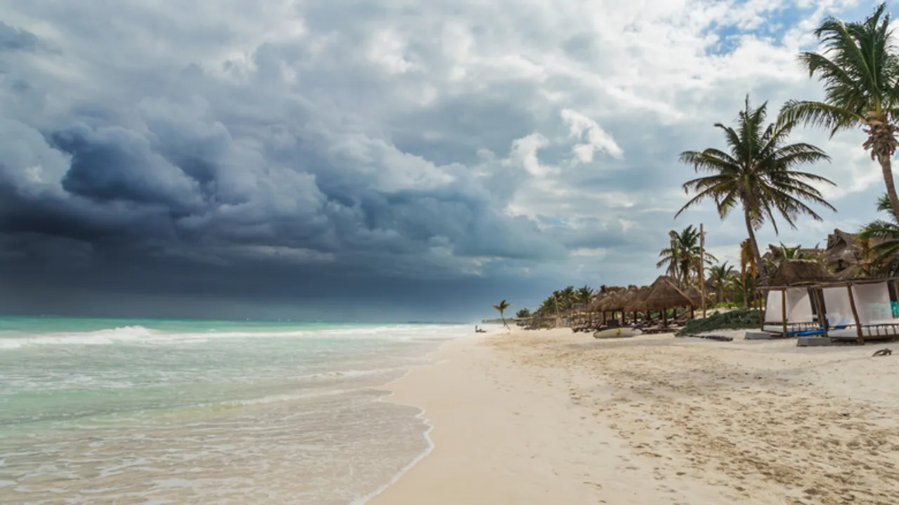 Cancún: Guía Esencial para Viajar de Manera Inteligente en Temporada de Huracanes