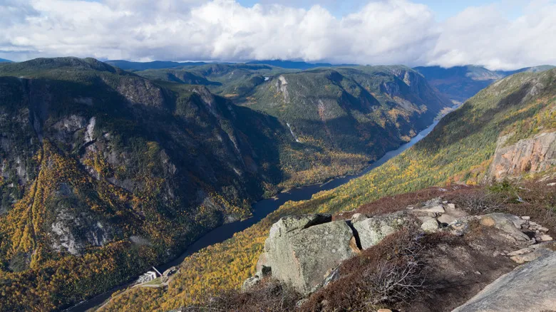 Charlevoix: Descubre el Corazón de Quebec entre Arte, Naturaleza y Gastronomía
