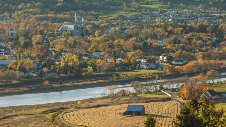 Charlevoix: Descubre el Corazón de Quebec entre Arte, Naturaleza y Gastronomía