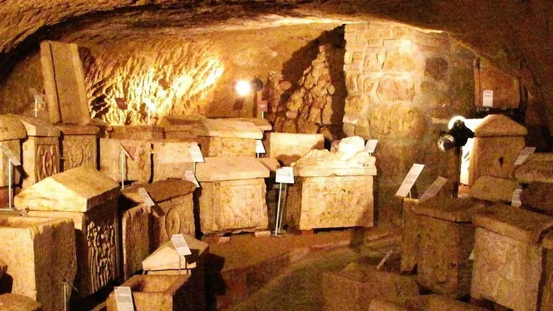 Chiusi: Explora el Alma Etrusca de la Toscana, Historia y Encanto Inolvidable