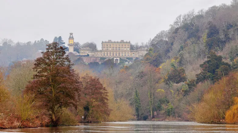 Cliveden House: Lujo Histórico y Retiro de Ensueño en la Campiña Inglesa