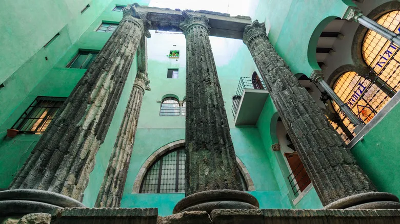 Descubre el Barri Gòtic: Un Viaje Atemporal al Corazón Histórico de Barcelona