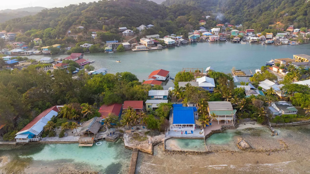 Descubre el Extremo Este de Roatán: Un Retiro Caribeño de Paz y Aventura