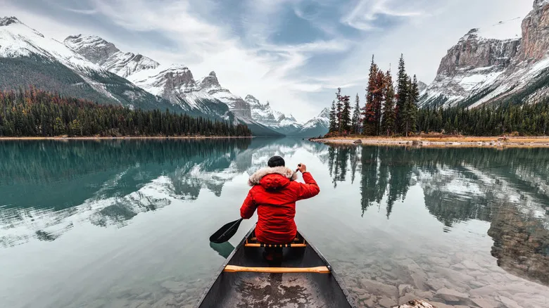 Descubre el Lago Maligne y el Parque Nacional Jasper: Un Tesoro Natural en las Rocosas Canadienses