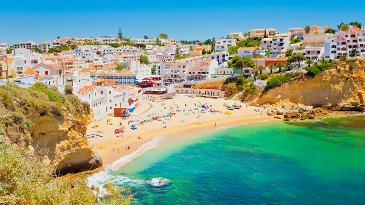 Descubre el Momento Ideal para Viajar a Portugal: Guía de Rick Steves para una Experiencia Inolvidable