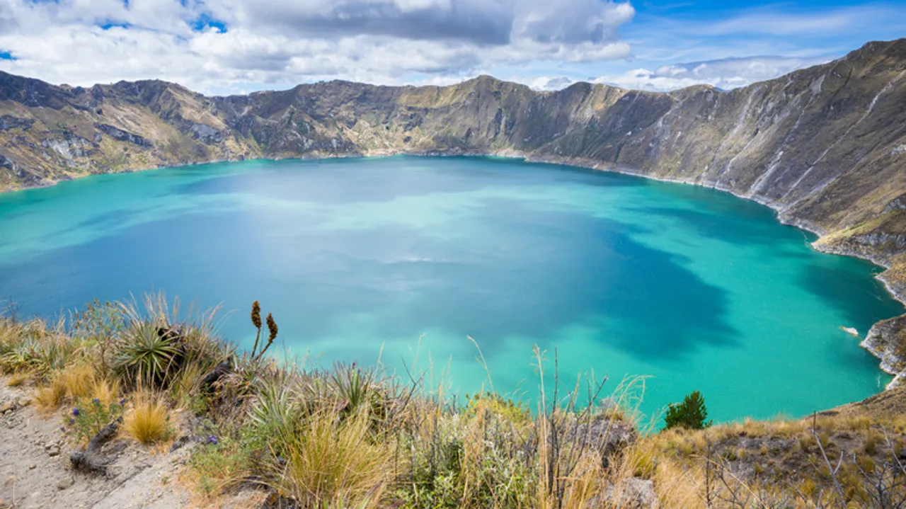 Descubre la Laguna Quilotoa: Guía Completa para tu Aventura en los Andes Ecuatorianos