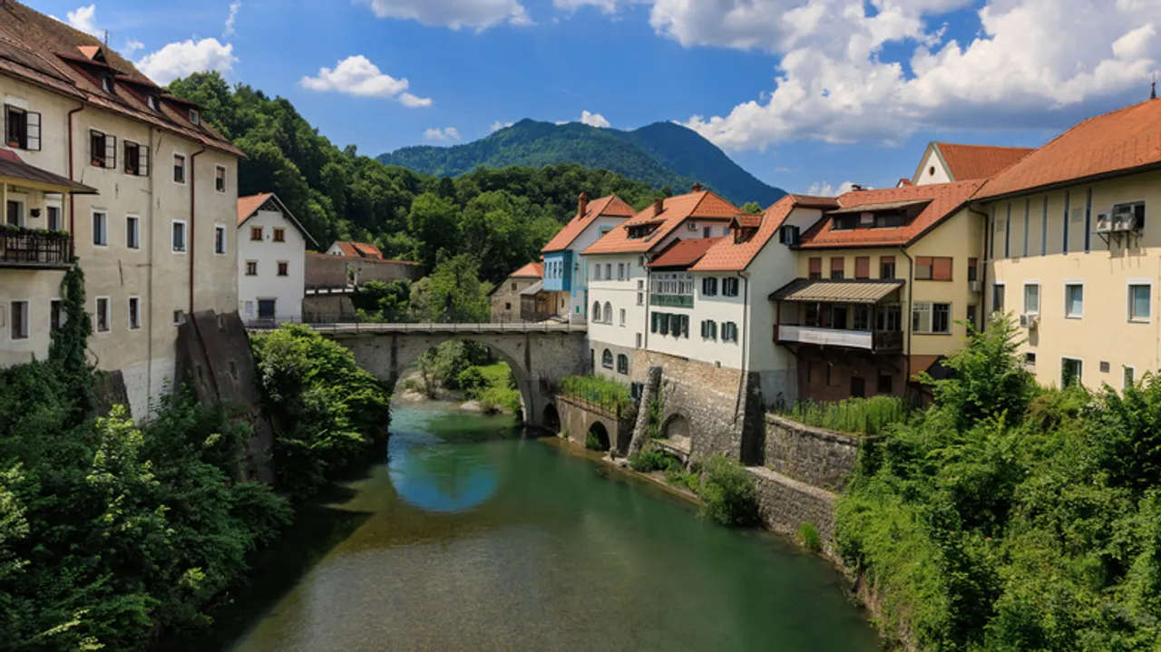 Descubre Skofja Loka: Tesoro Medieval, Castillos y Aventuras en los Alpes Eslovenos