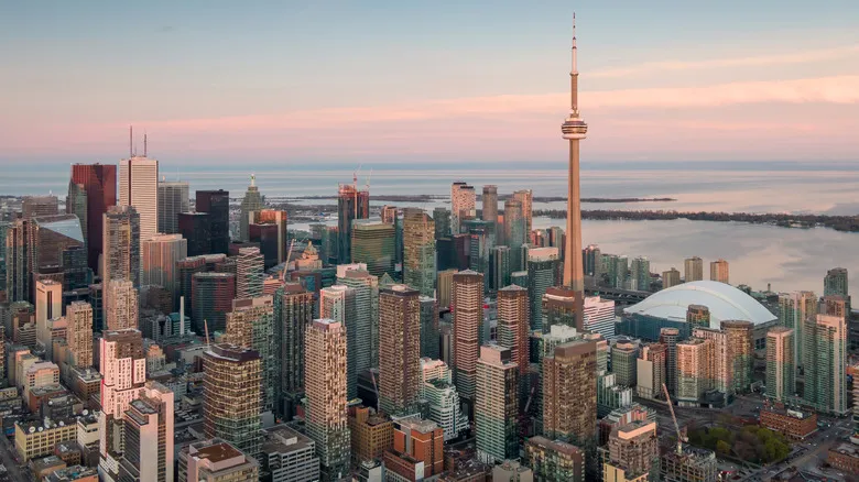 El Toronto Zoo: Un Santuario Global de Vida Silvestre y Conservación en Canadá