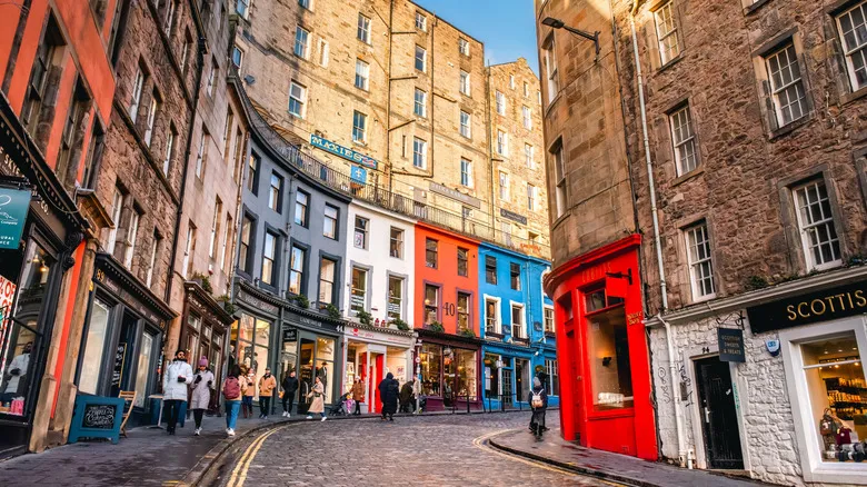 Escocia Revelada: Desmitificando su Identidad Nacional y Explorando sus Maravillas