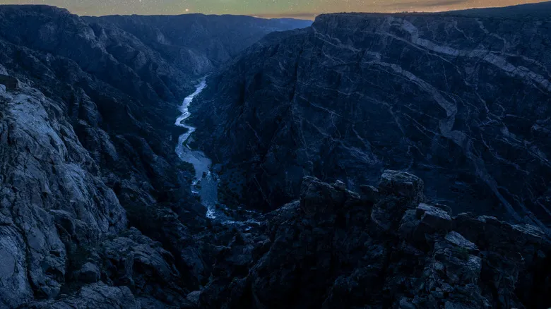 Explora las Montañas Rocosas: Guía Definitiva de Aventuras Naturales y Parques Nacionales