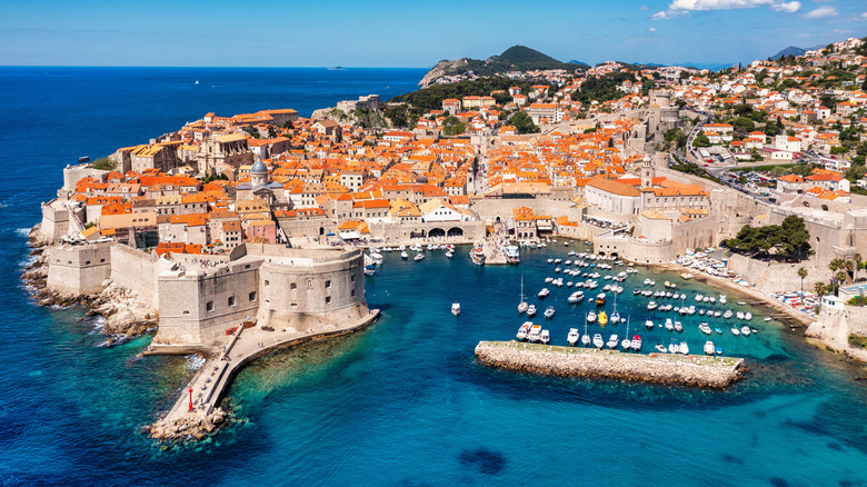 Explorando Dubrovnik a Pie: La Perla del Adriático y Sus Maravillas Peatonales