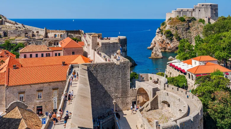 Explorando Dubrovnik a Pie: La Perla del Adriático y Sus Maravillas Peatonales