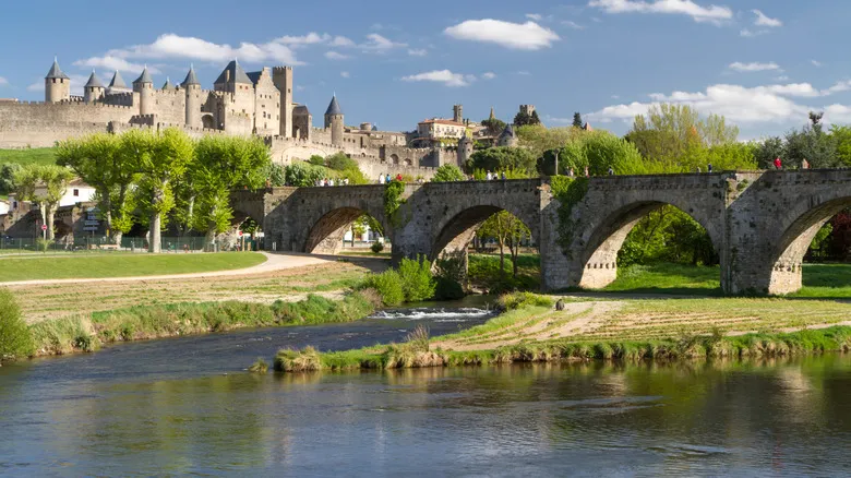 Explorando el Canal du Midi: Una Maravilla Histórica y Paisajística en el Sur de Francia