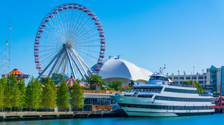 Explorando los Grandes Lagos: Una Guía Completa de Cruceros Históricos y Culturales