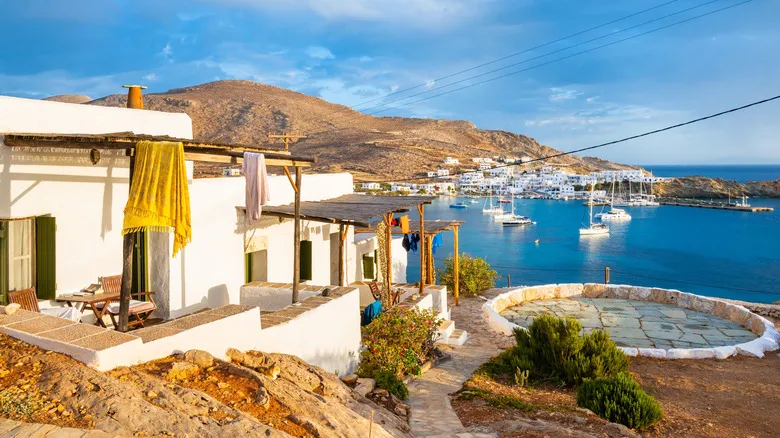 Folegandros: La Joya Escondida de las Cícladas Griegas para una Escapada Serena