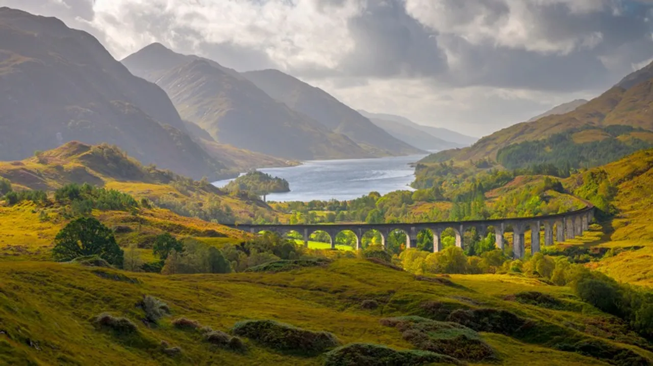 Glenfinnan, Escocia: Un Viaje Mágico por el Corazón de las Highlands