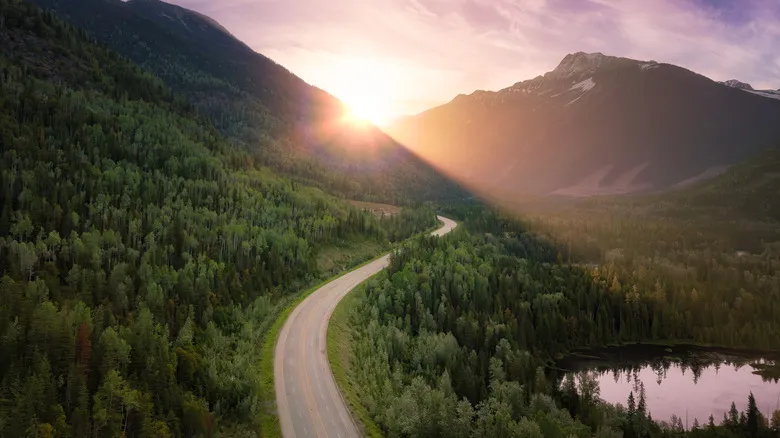 Golden, Columbia Británica: Tu Base Ideal para Explorar los Parques Nacionales Canadienses