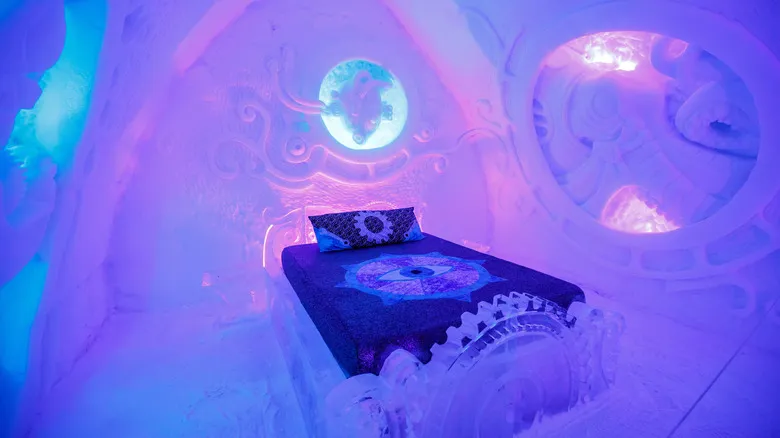 Hôtel de Glace: Tu Guía Definitiva para una Experiencia Invernal Única en el Hotel de Hielo de Quebec