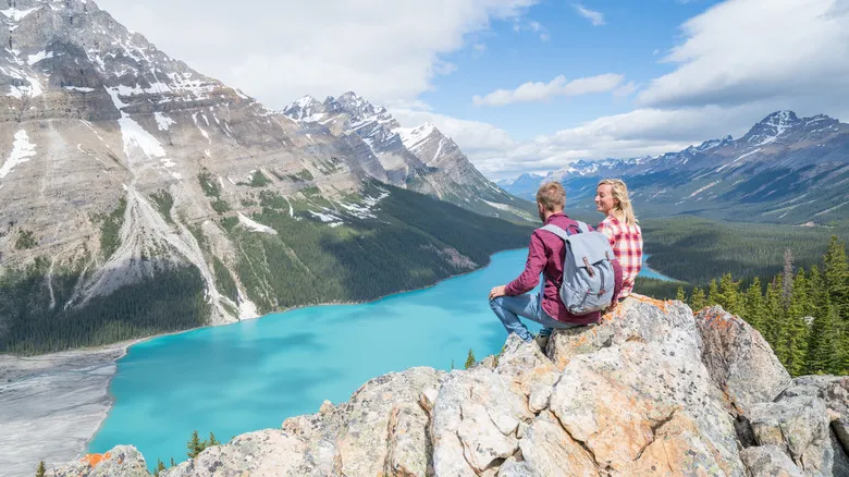 Icefields Parkway: Un Viaje Escénico Inolvidable por las Rocosas Canadienses