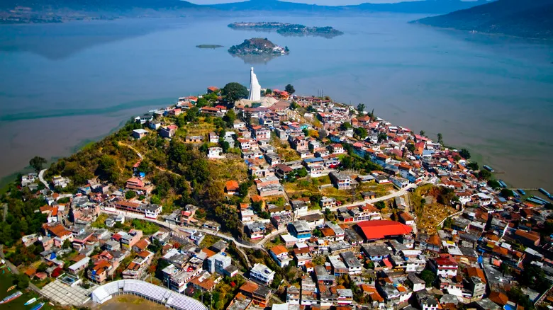 Isla de Janitzio: El Corazón de la Celebración del Día de Muertos en México