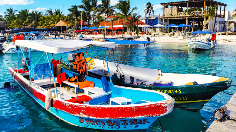 Isla Mujeres: El Encanto Escondido Cerca de Cancún - Guía de Viaje Evergreen