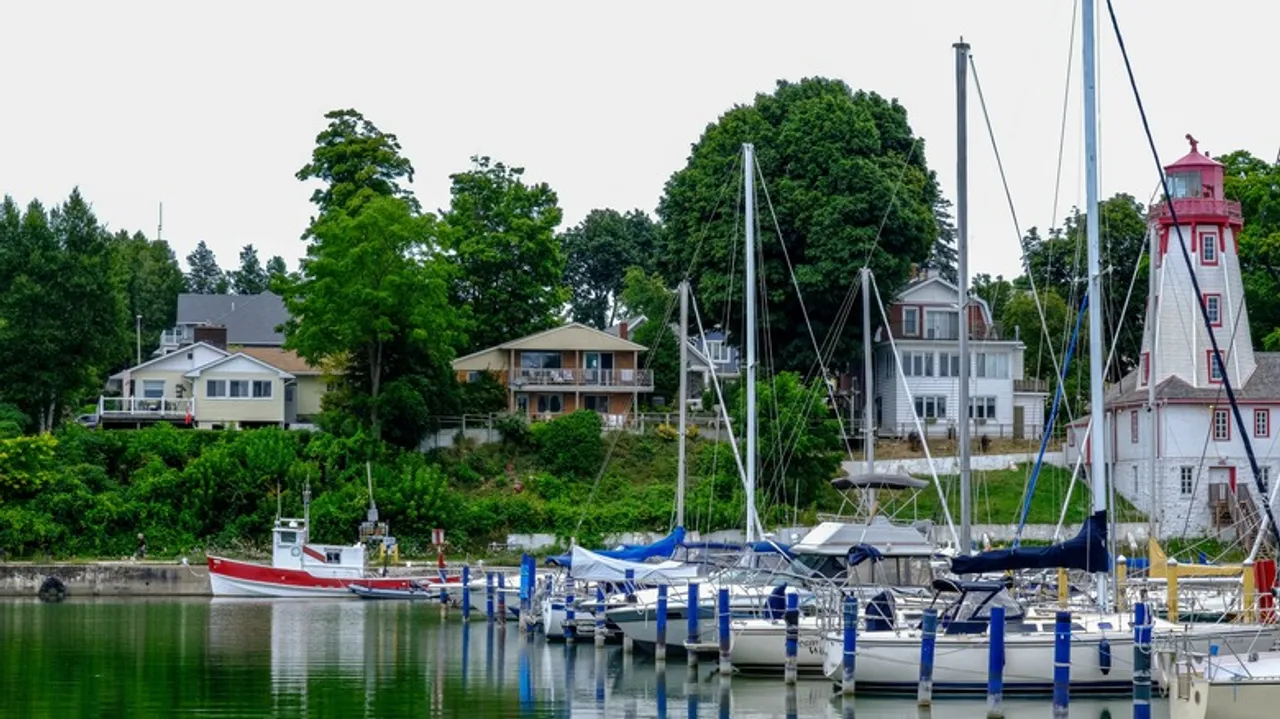 Kincardine, Ontario: Un Destino con Alma Escocesa y Aventuras en el Lago Hurón