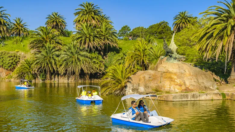 La Rambla de Montevideo: Un Paseo Emblemático por las Joyas Costeras de Uruguay