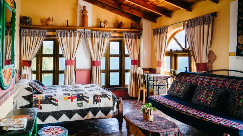 Lago Atitlán, Guatemala: Descubre La Casa del Mundo, un Refugio Mágico con Vistas Inolvidables