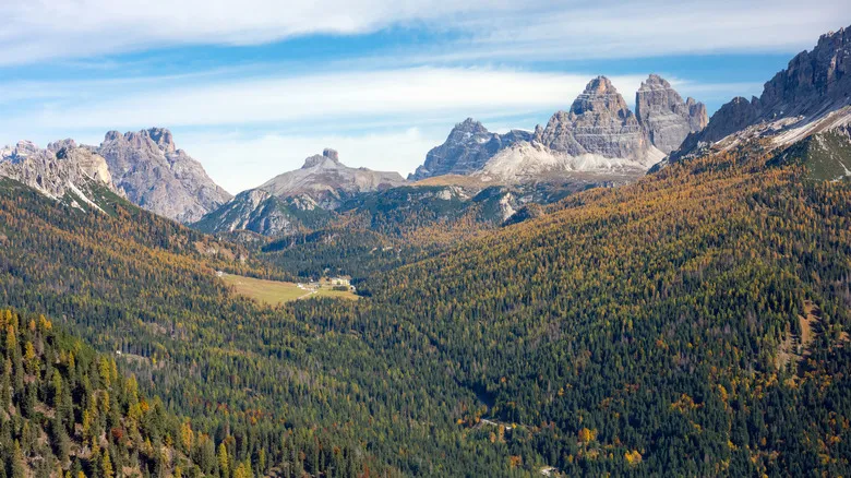 Lago di Sorapis: Guía Completa para la Mejor Caminata en los Dolomitas Italianos