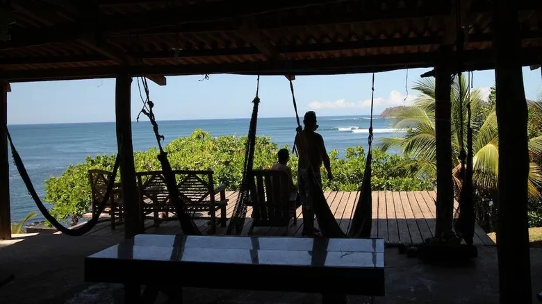 Las Mejores Playas de Centroamérica para Aprender a Surfear: Guía Definitiva para Principiantes