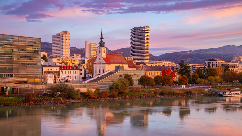 Linz: Un Viaje a Través de la Historia y la Innovación en el Corazón de Austria