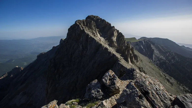 Litochoro, Grecia: Su Refugio Sereno entre el Monte Olimpo y el Egeo Azul