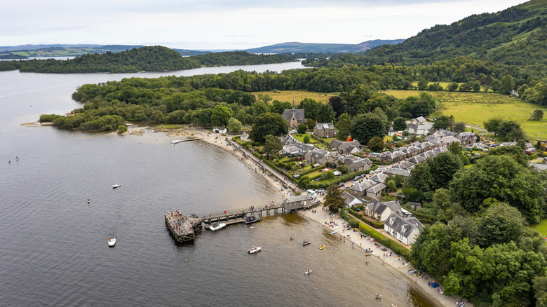 Loch Lomond: Explorando la Majestuosidad Natural y Cultural de las Tierras Altas de Escocia