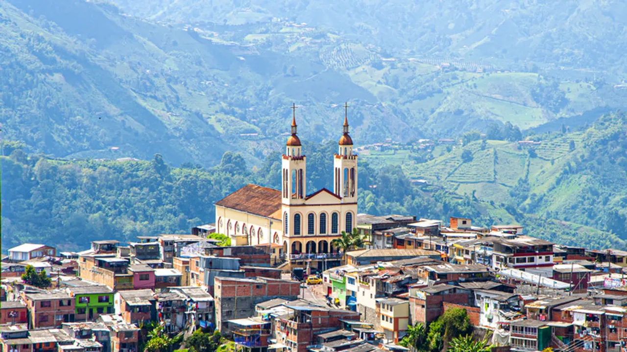 Manizales: Descubre la Joya Escondida del Eje Cafetero Colombiano