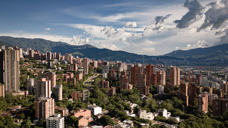 Medellín: El Destino Ideal para Aprender Español y Sumérgirte en la Cultura Colombiana