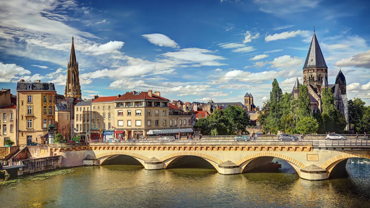 Metz: La Joya Verde e Histórica de Francia, Un Viaje Atemporal