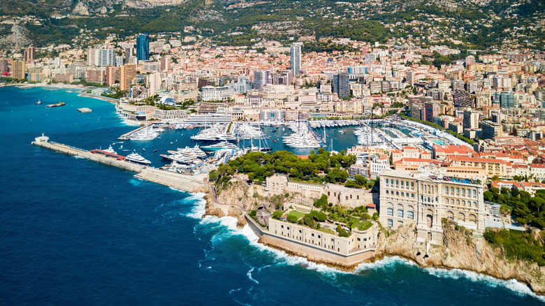 Monaco y la Longevidad: Descubriendo el Elixir de la Vida Larga en el Mediterráneo