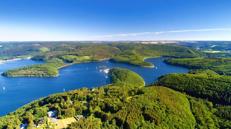 Monschau, la Perla del Eifel: Guía Definitiva para una Escapada Mágica en Alemania