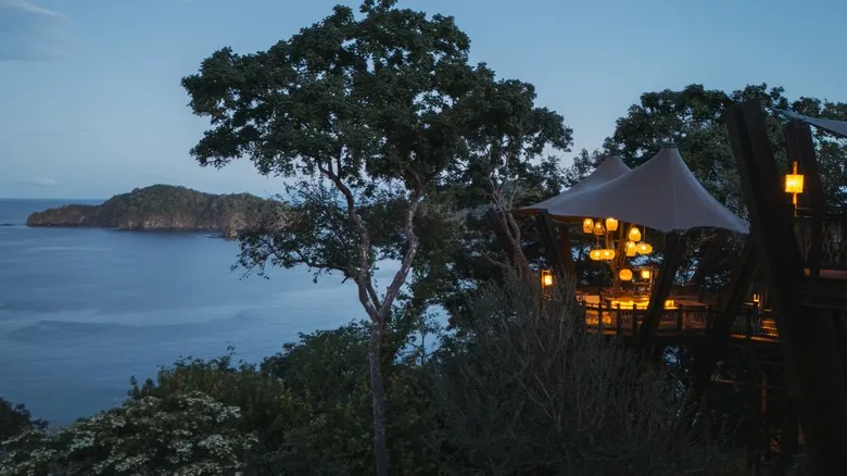 Nekajui, Ritz-Carlton Reserve: Lujo Eco-Chic y Aventura Inolvidable en Península Papagayo, Costa Rica