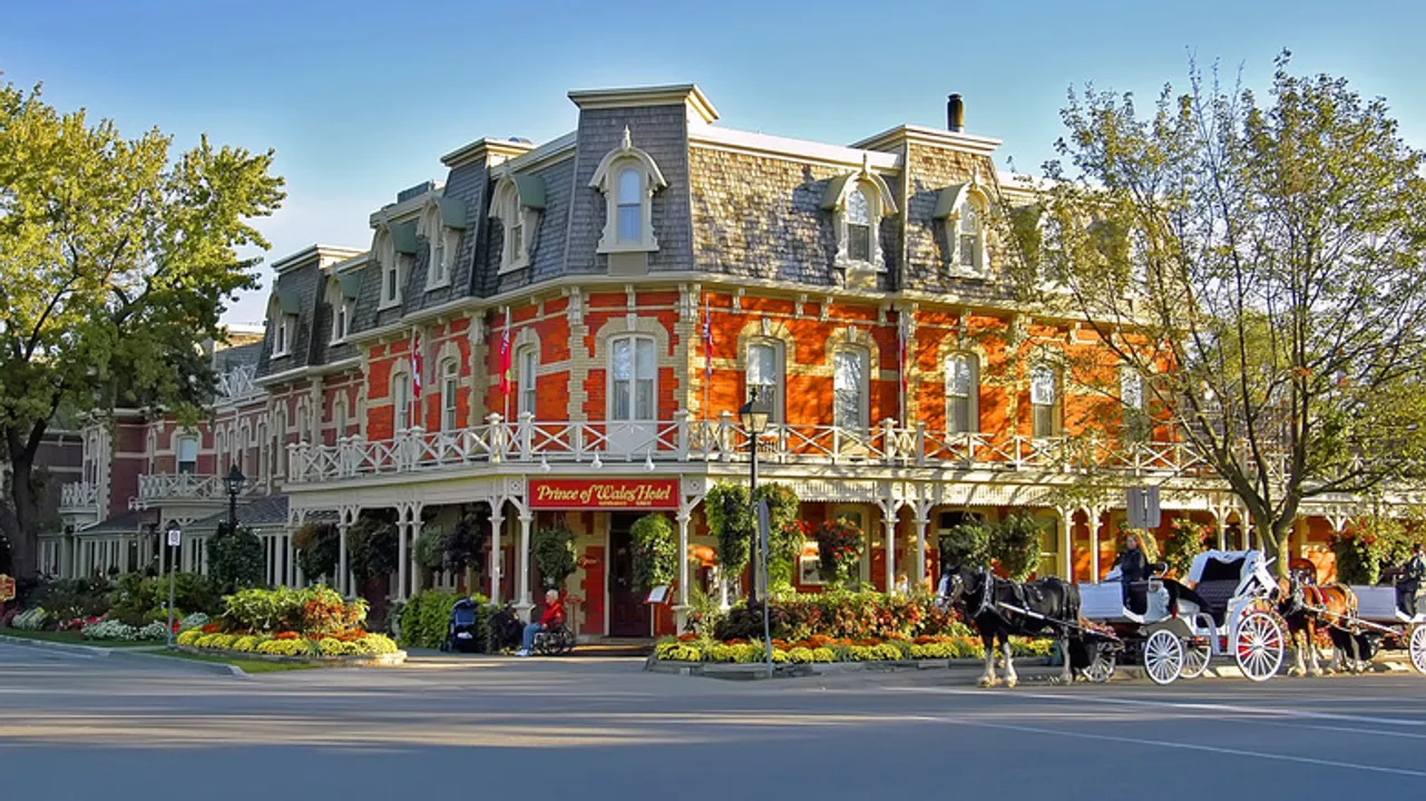 Niagara-on-the-Lake: La Joya Histórica y Vinícola de Ontario