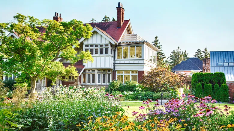 Niagara-on-the-Lake: La Joya Histórica y Vinícola de Ontario