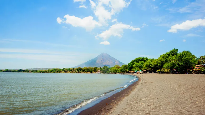 Ometepe, Nicaragua: Guía Completa de Aventura y Naturaleza en la Isla Volcánica