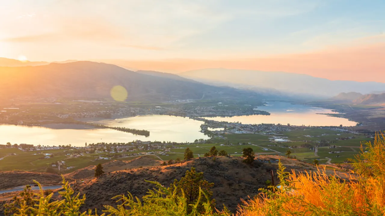 Osoyoos, Columbia Británica: Un Oasis Desértico con Vinos Excepcionales y Rica Cultura Indígena