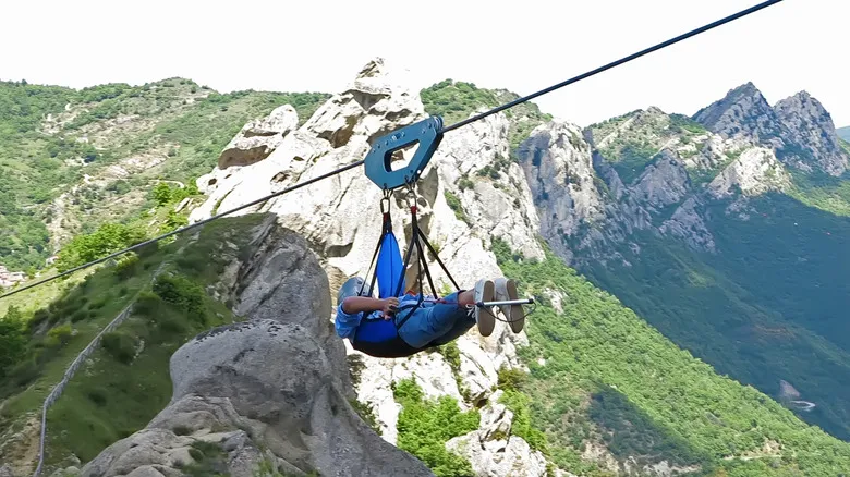 Pietrapertosa: Descubre la Joya Escondida de Basilicata y la Aventura en las Dolomitas Lucanas